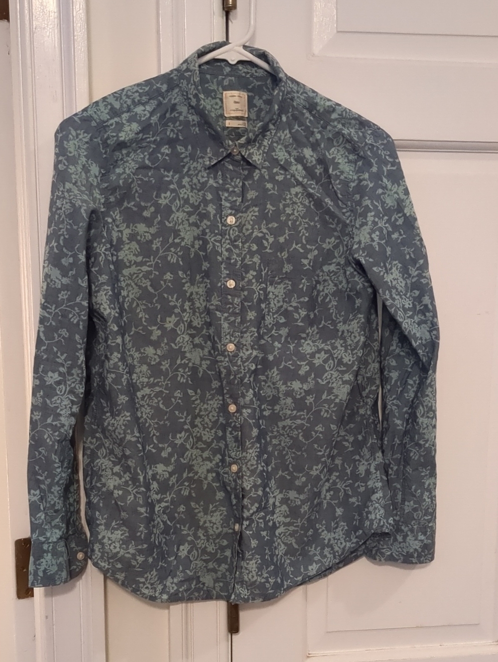 Women's Gap Blue Floral Button-Up Shirt S Boyfriend Fit